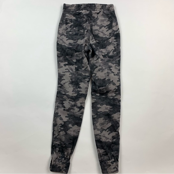 SPANX Gray Camo Jogger Pants XS - Picture 8 of 12